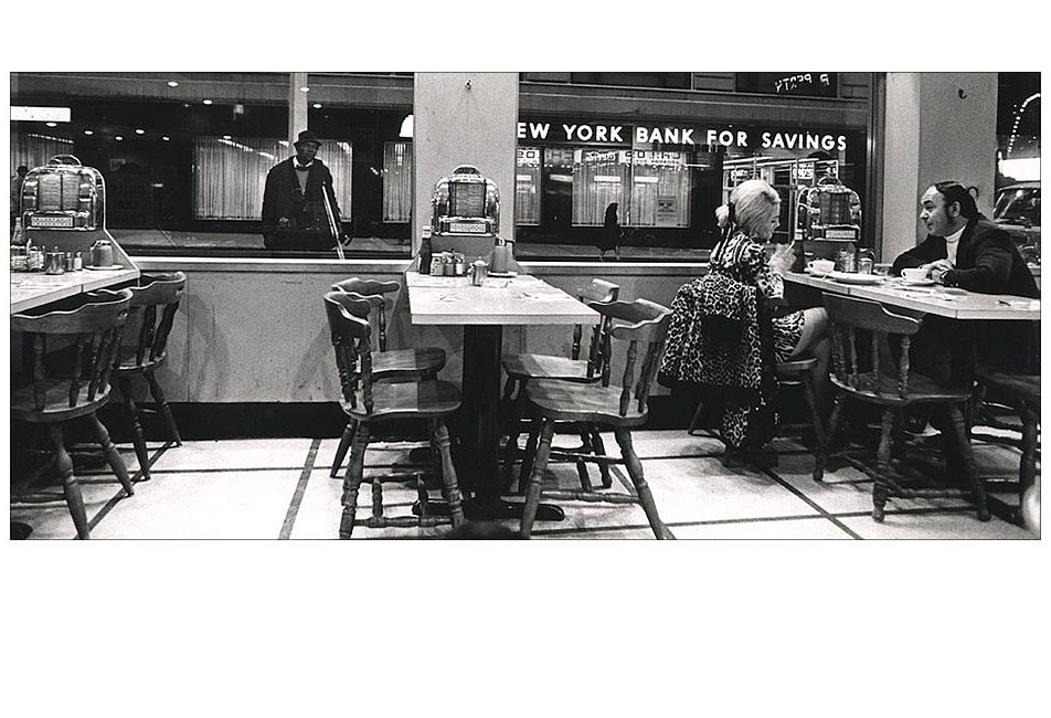 New York diner scene.