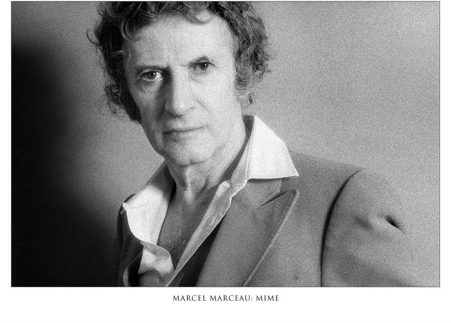 Photo portrait of Marcel Marceau, mime.