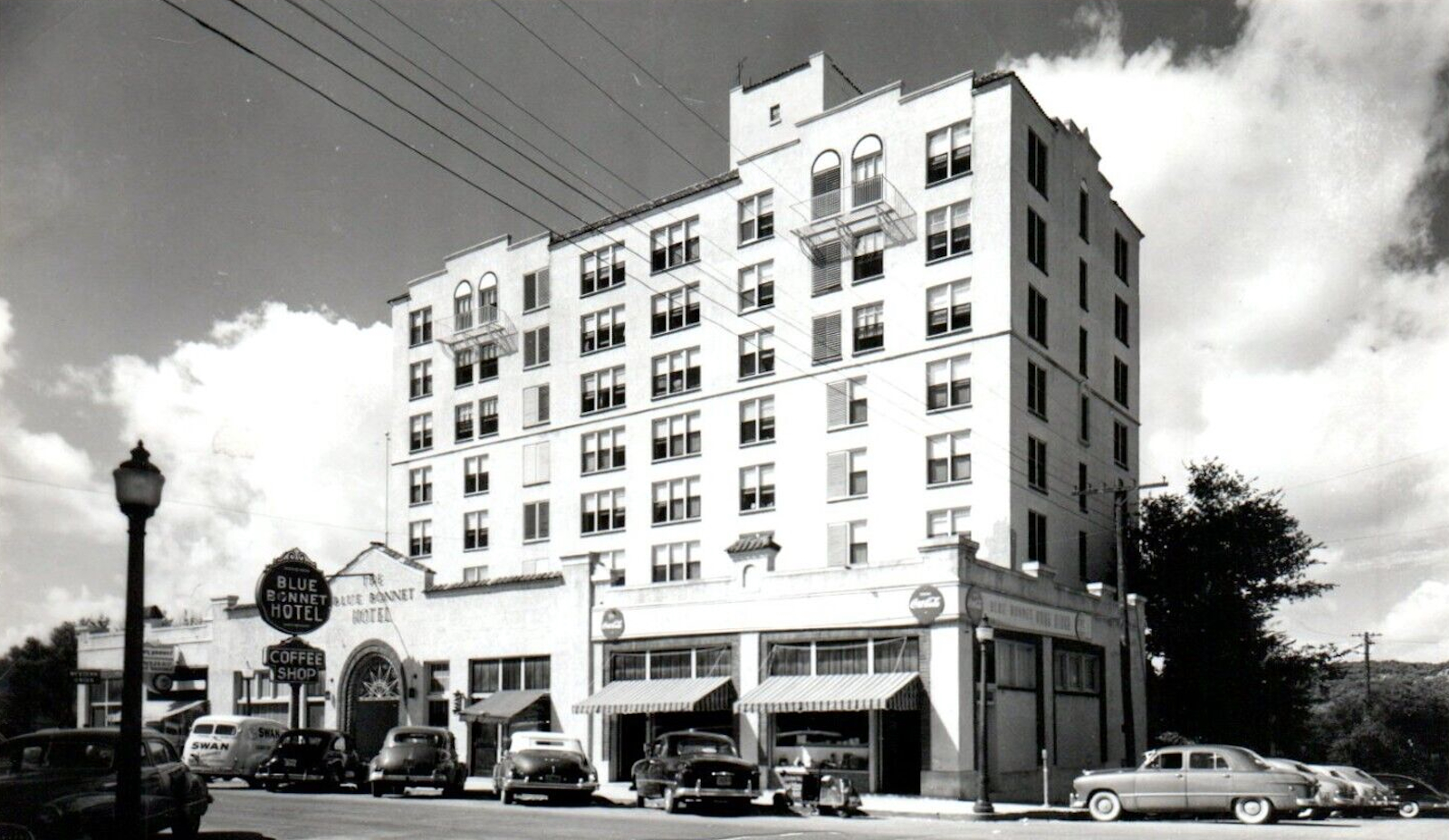 Blue Bonnet Hotel in 1956