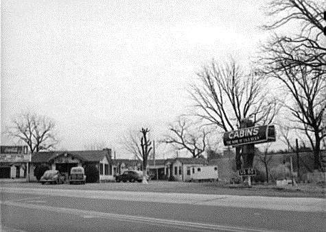 Cabins on the Fort Worth Dallas Highway in 1942