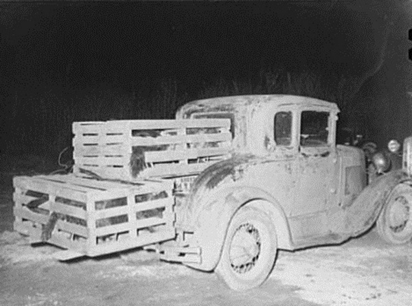 Car converted to truck to carry turkeys 1939