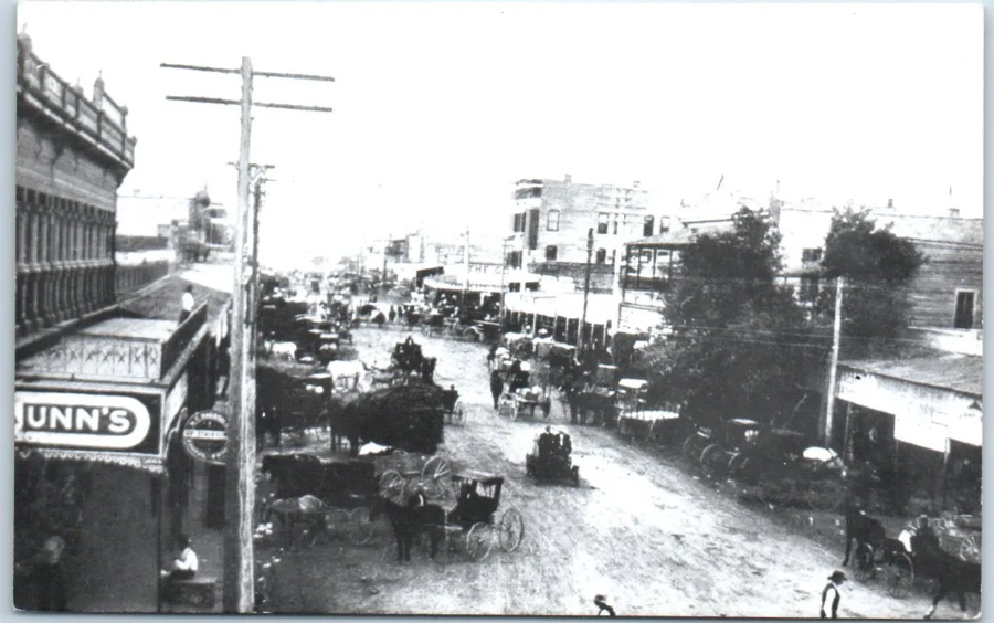 Chadbourne Street in San Angelo in 1900