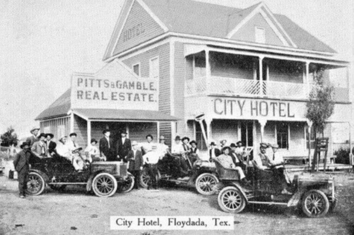 City Hotel in Floydada in the 1910s