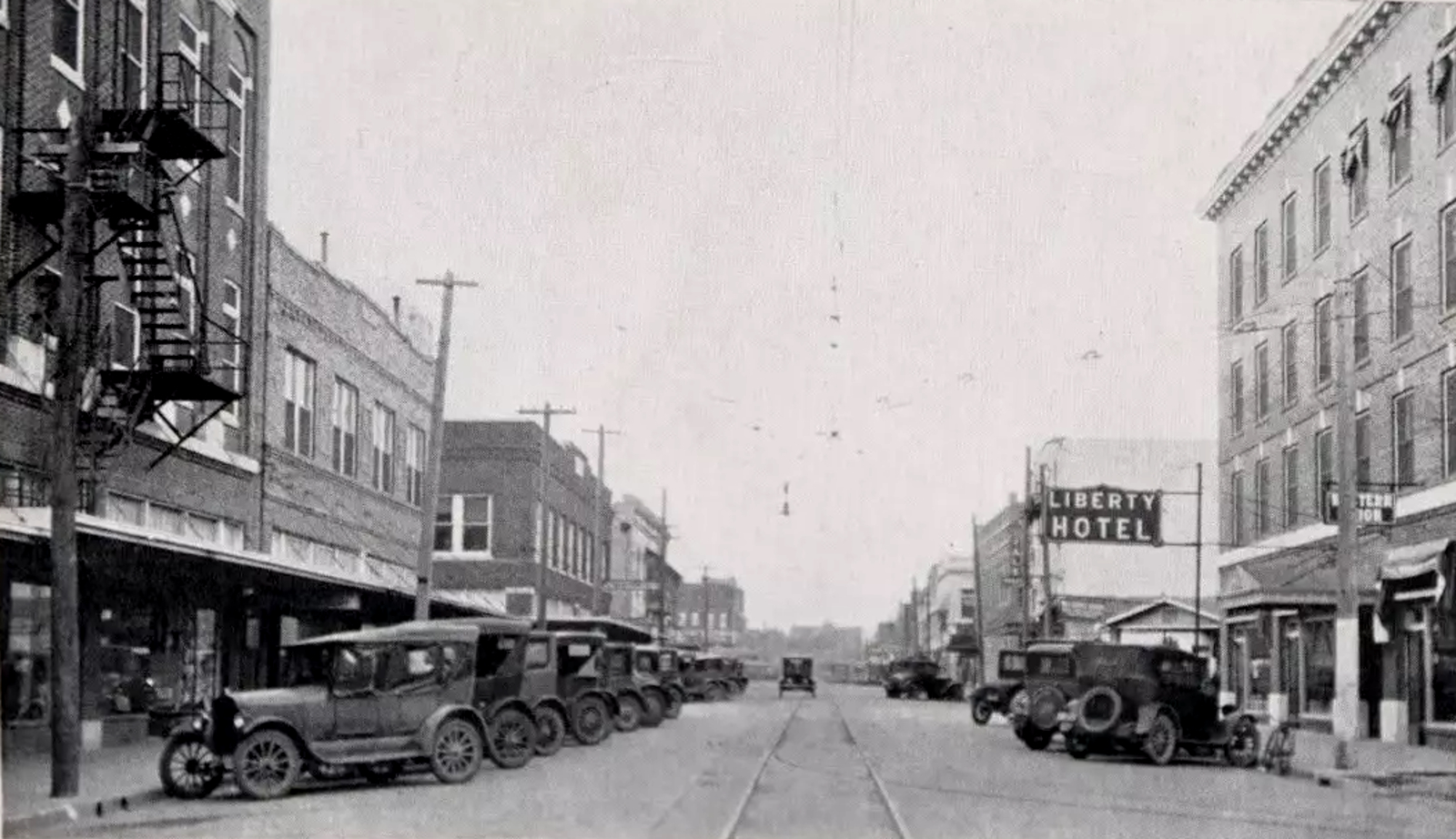 Cleburne Street Scene in 1938
