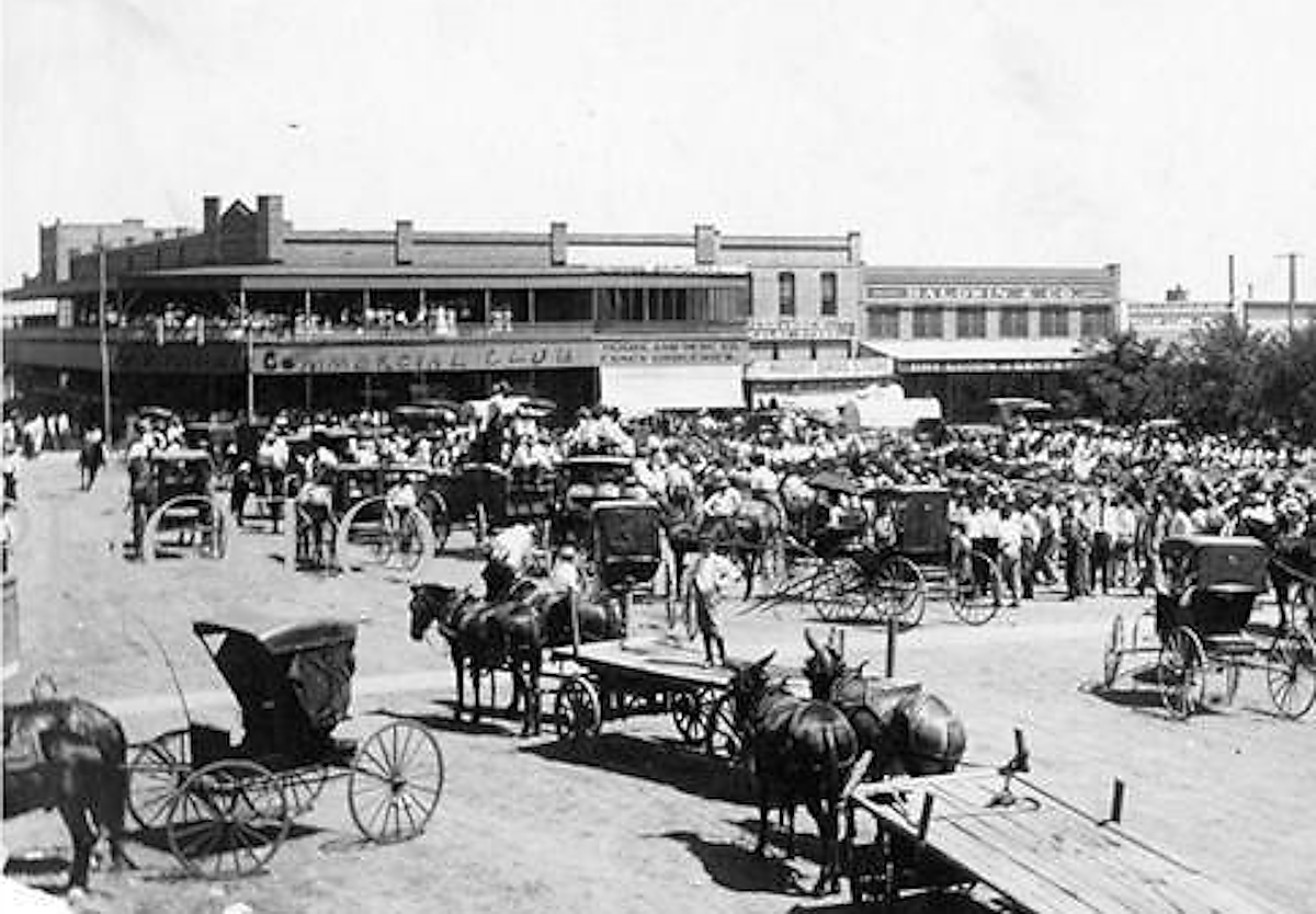 Commercial Club in 1910
