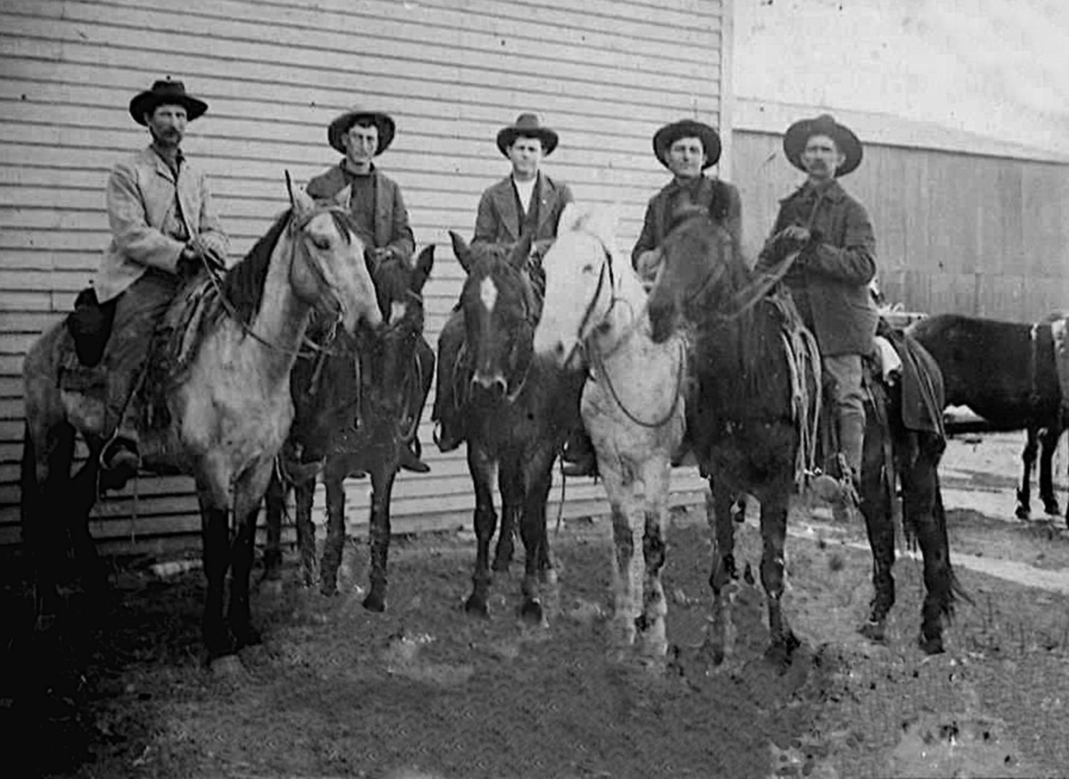 Cowboys Set Out on 700 Mile Journey