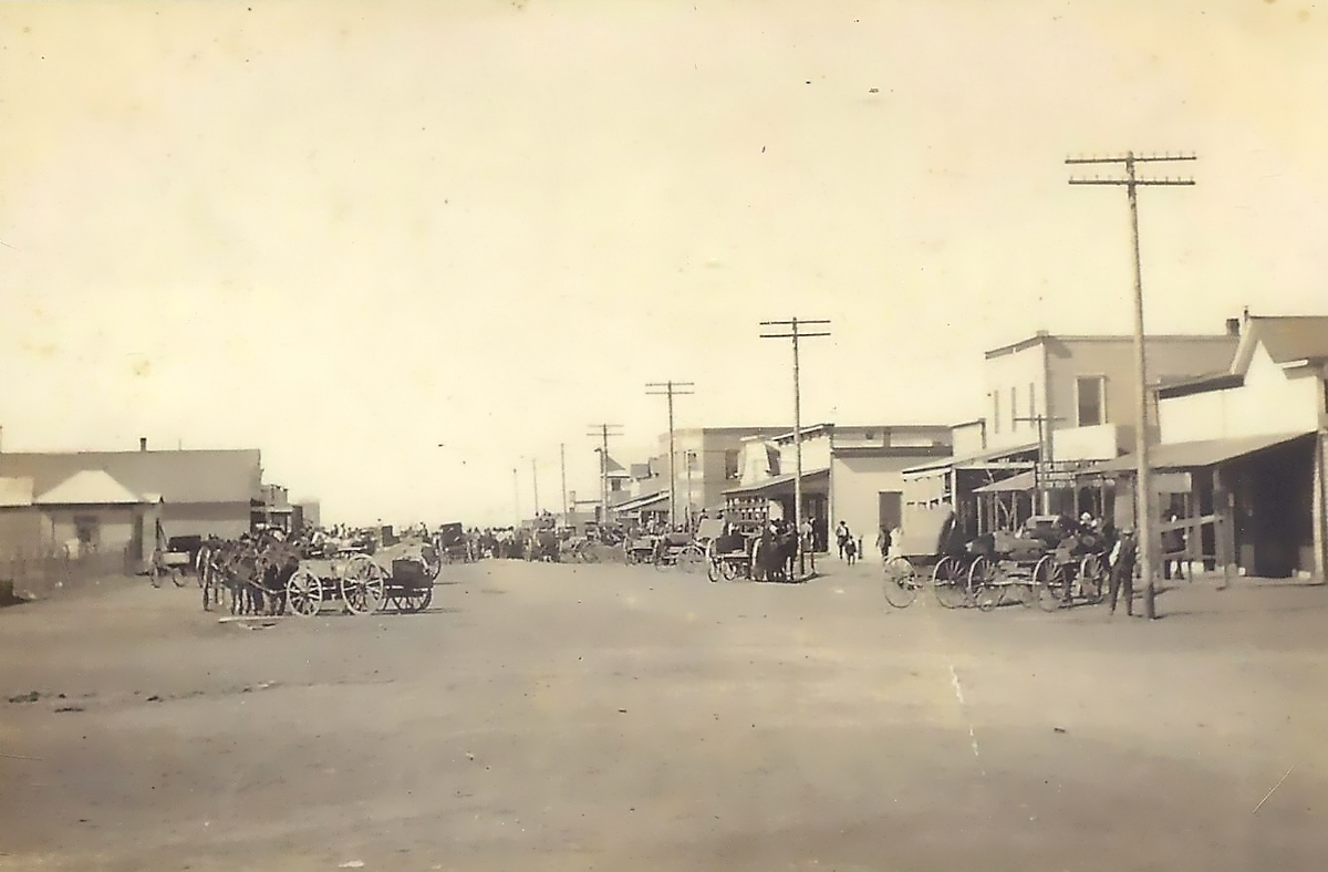 Downtown Pampa in late 1800s