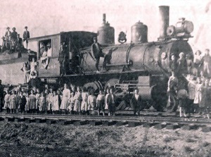 First Train Rolls into Lubbock in 1909
