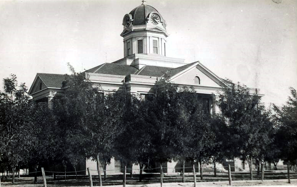 Floyd County Courthouse in 1915