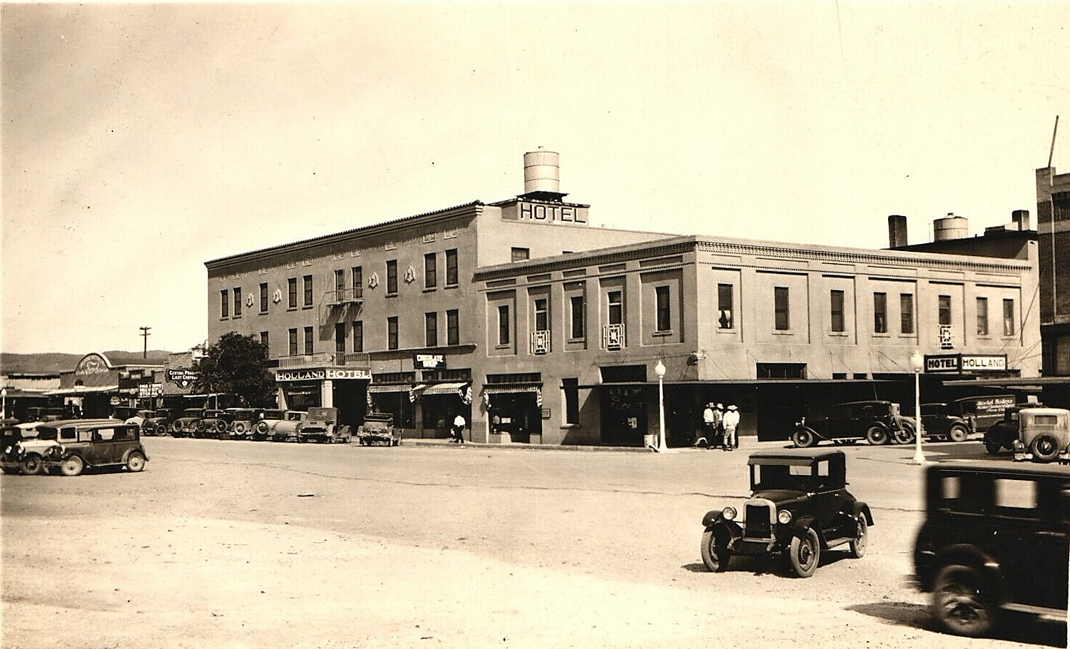 Holland Hotel in 1920