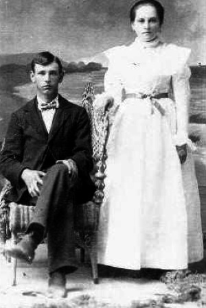 Jim & Byrd Wideman Jackson Wedding Stephenville 1900