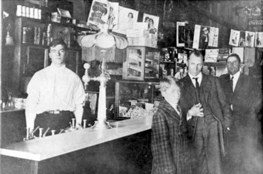 Kerley's Store in Chilicothe in 1900s