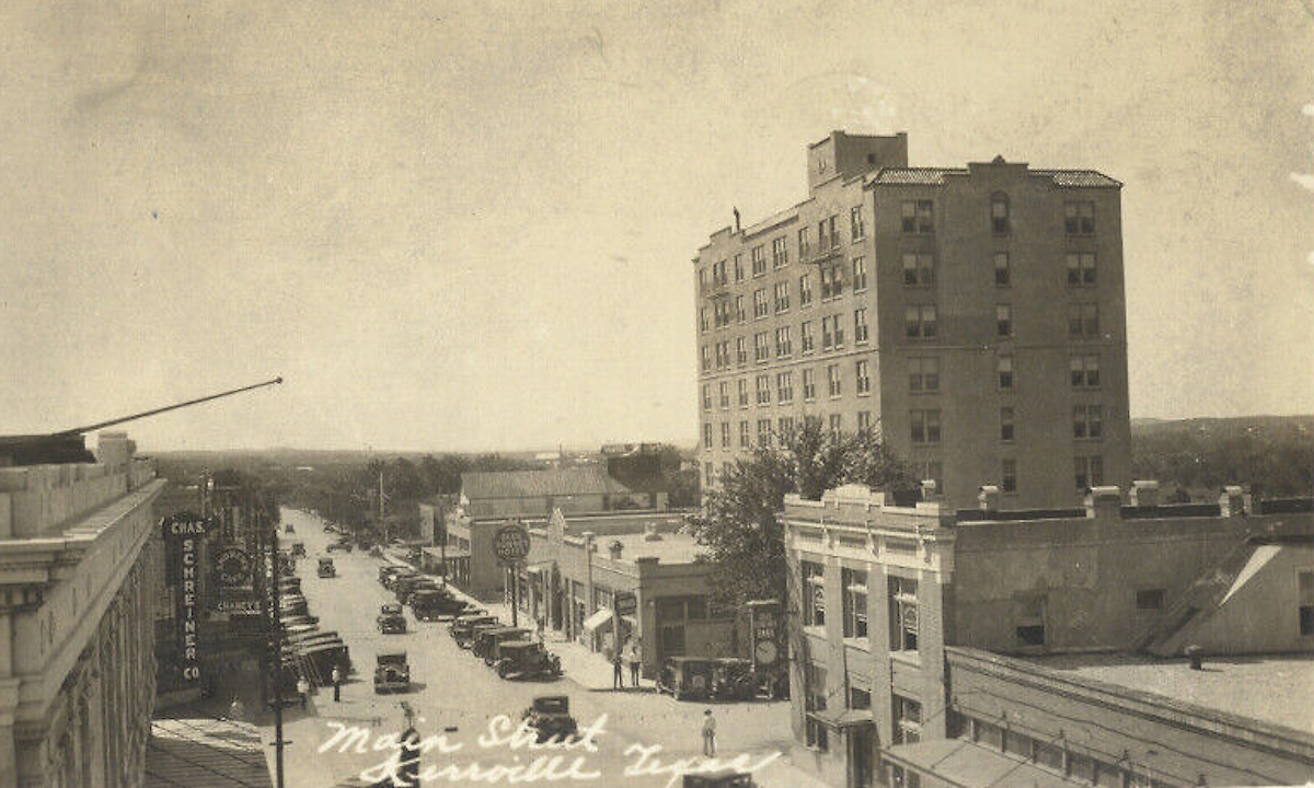 Main Street in Kerrville in 1933