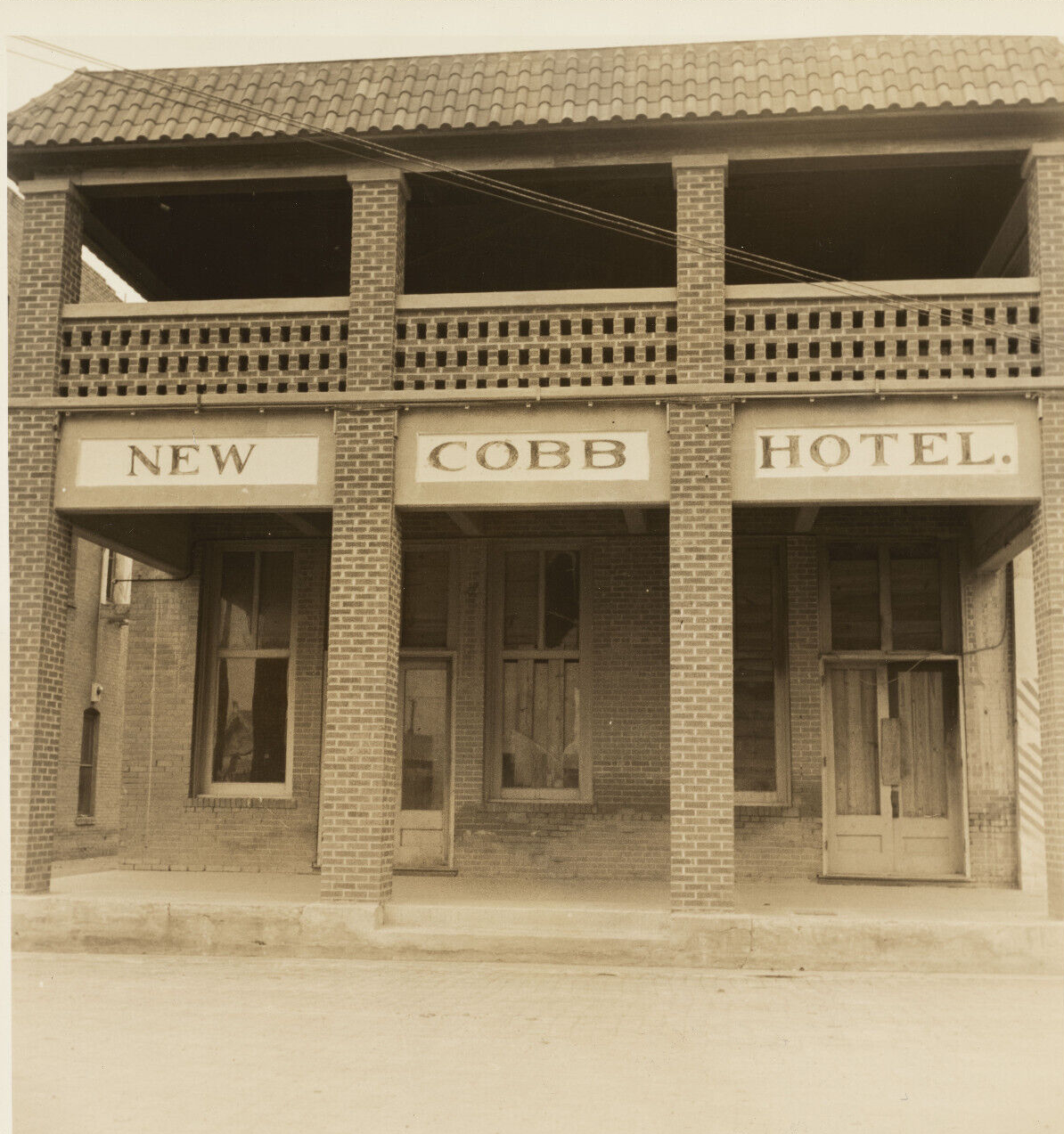 In the 1930s the New Cobb Hotel in Memphis Texas was open for business