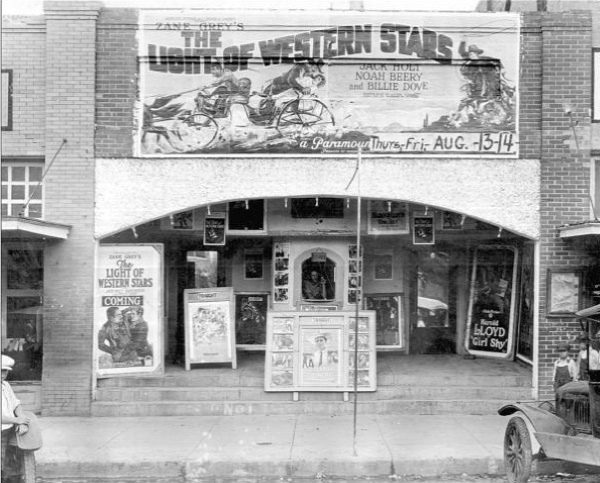 Palace Theatre in Snyder Texas in 1925