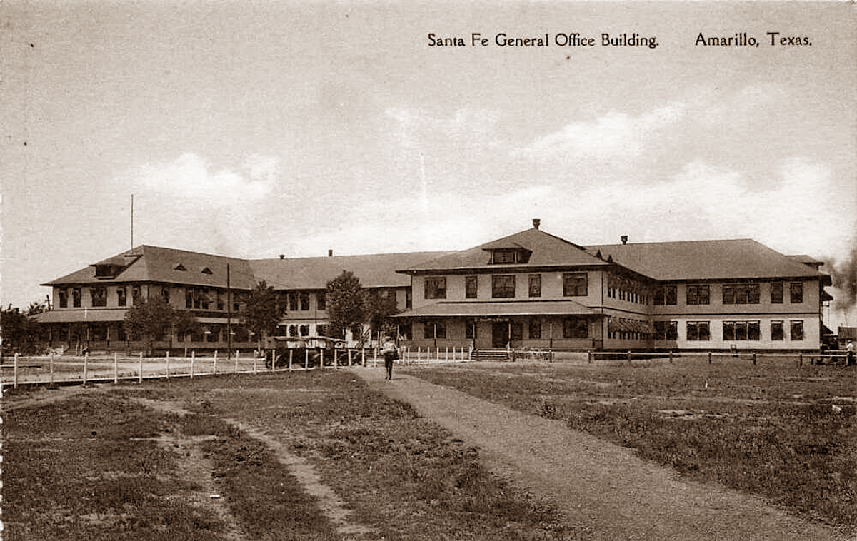 Santa Fe General Office Building in 1920s