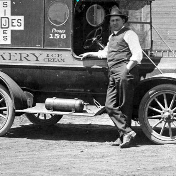 Sijes Bakery and Ice Cream Truck 1930s