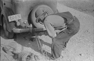 Stretching barbed wire Maverick County Tx 1939