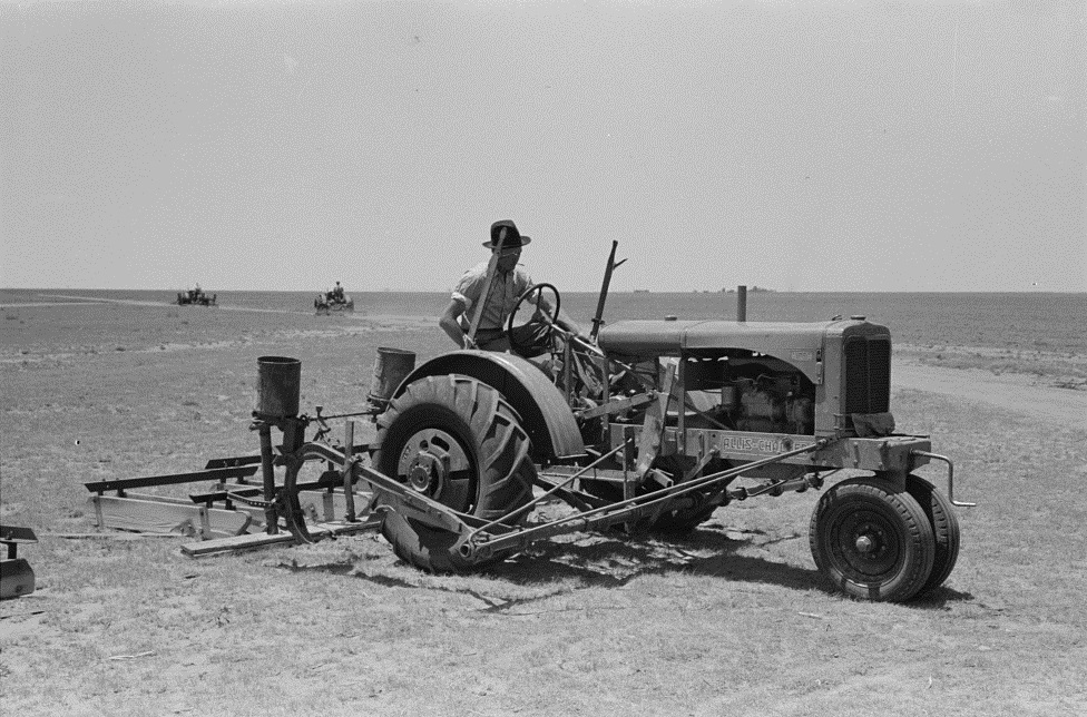 1939 Allis-Chalmers Tractor